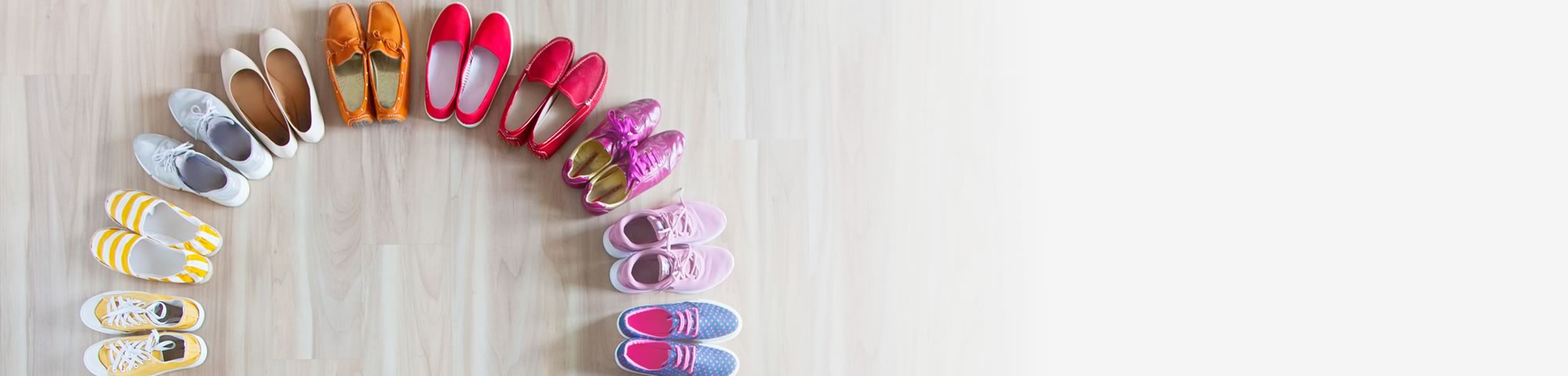Zapatos de varios estilos y colores
