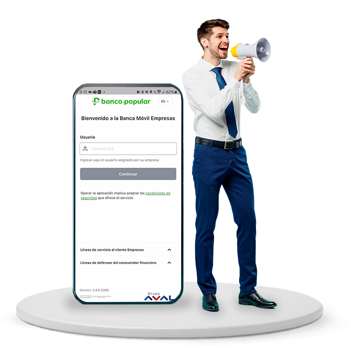 Hombre con celular gigante mostrando la bapp empresarial de Banco Popular