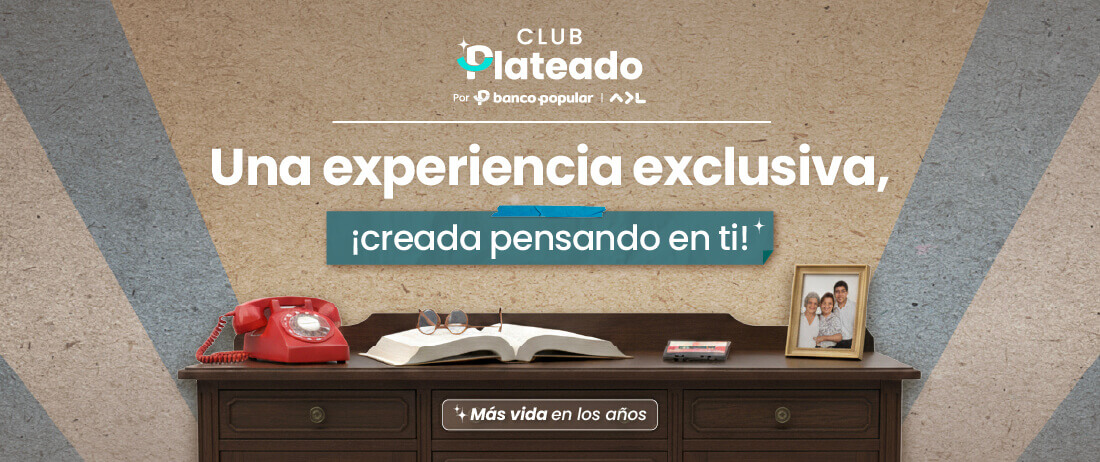 mesa con elementos vintage