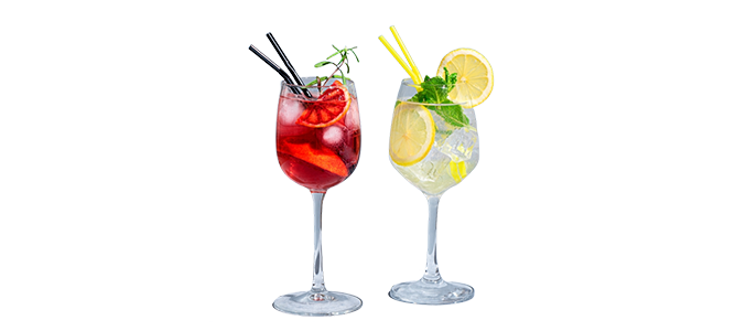 Hombre comiendo una rebanada de pizza