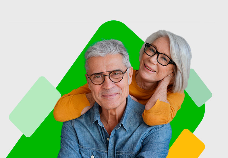 pareja de adultos mayores felices