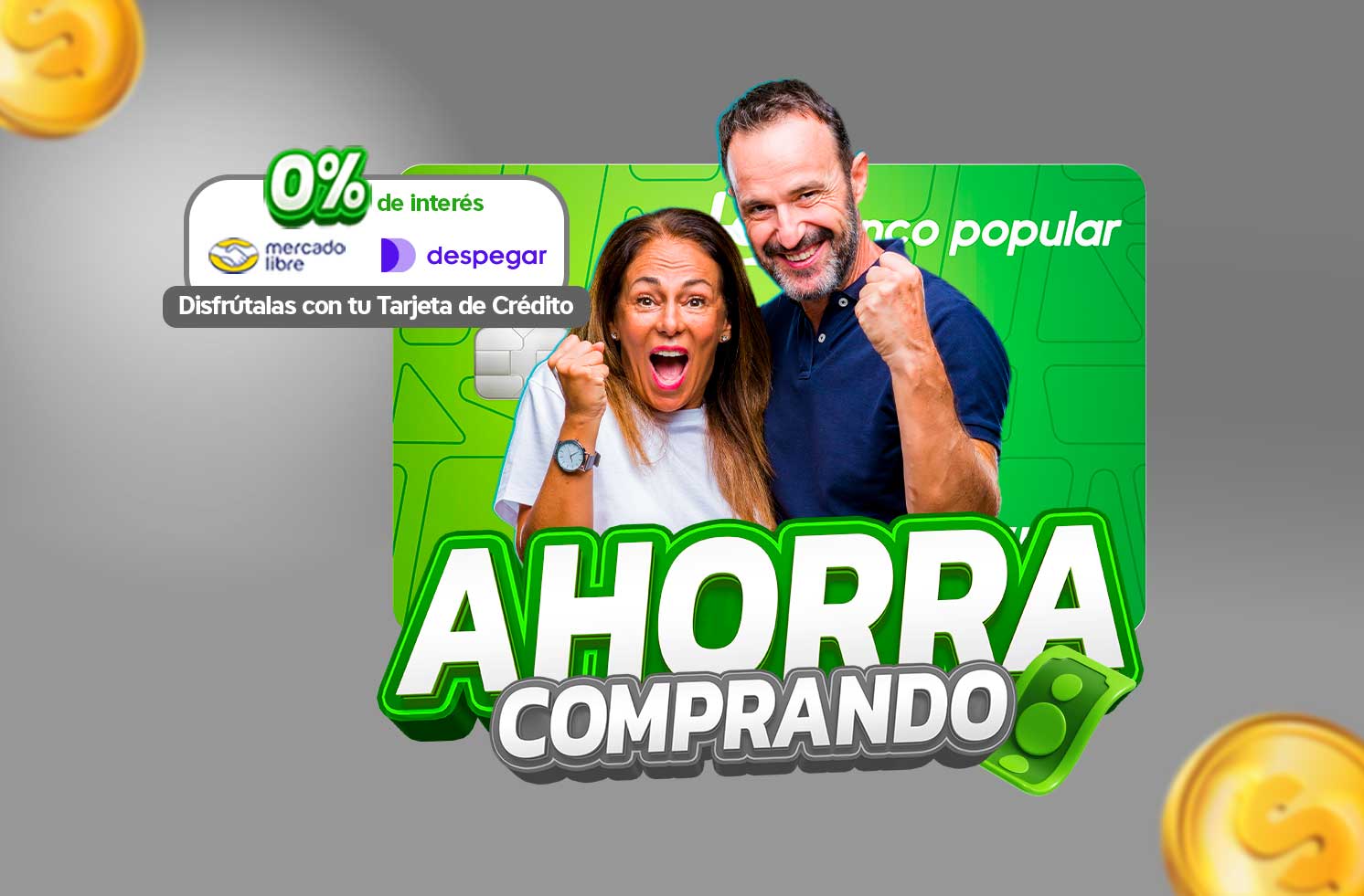 Hombre y mujer sonrientes con un mapa en las manos