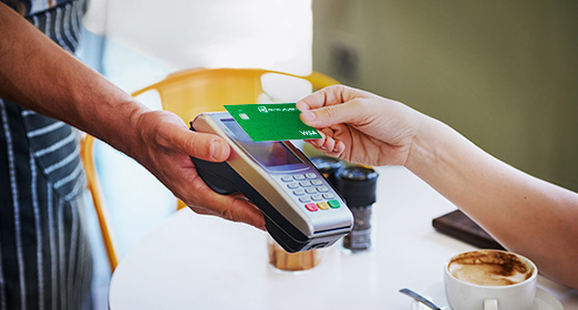 Una corresponsal bancaria