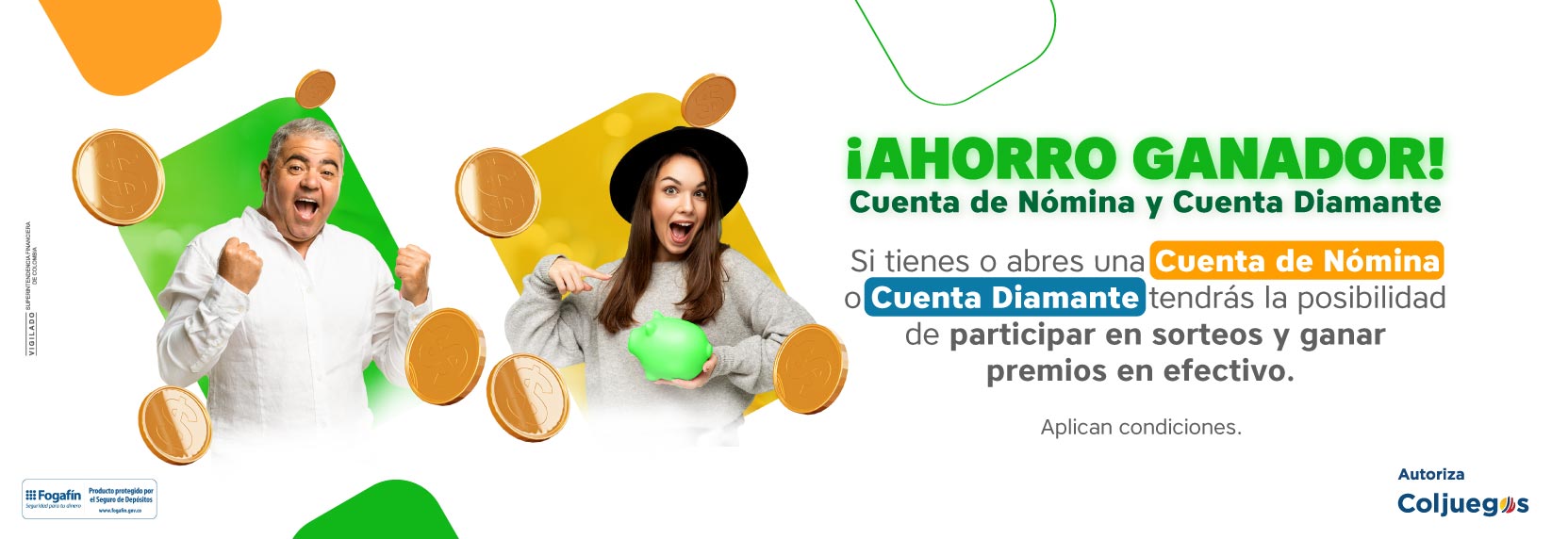 Pareja feliz abriendo con los premios de Ahorro Ganador