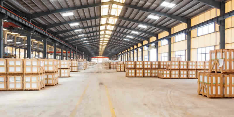 Bodega con cajas