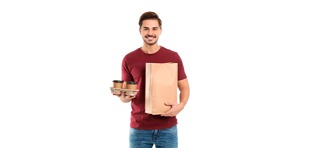 Hombre con carrito de compras